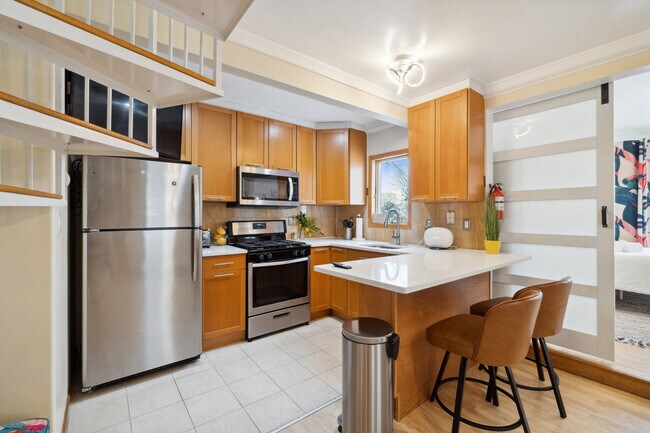 Building Photo - 40 Ella St