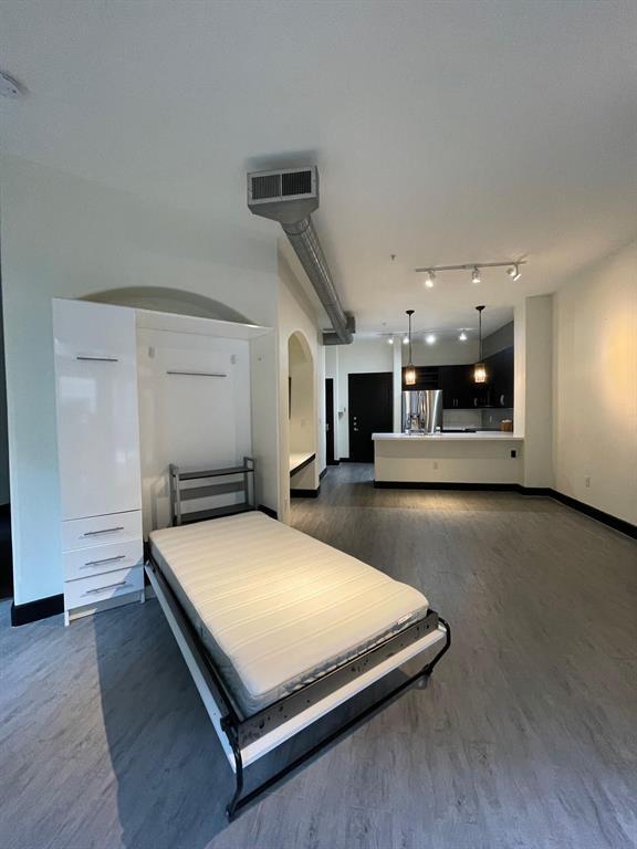 Building Photo - 1901 Post Oak Blvd