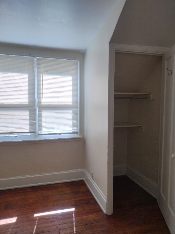 Building Photo - 3521 Clifton Ave