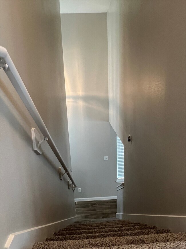 Building Photo - 12035 Duane St