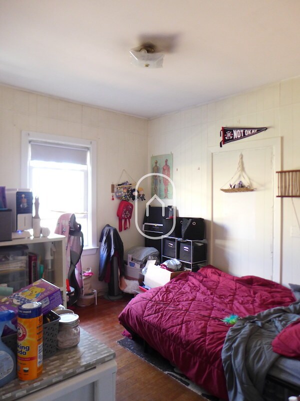 Building Photo - 5 Leamington Rd