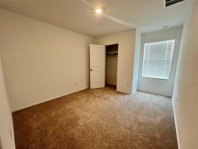 Building Photo - 519 Thunderstorm Ave