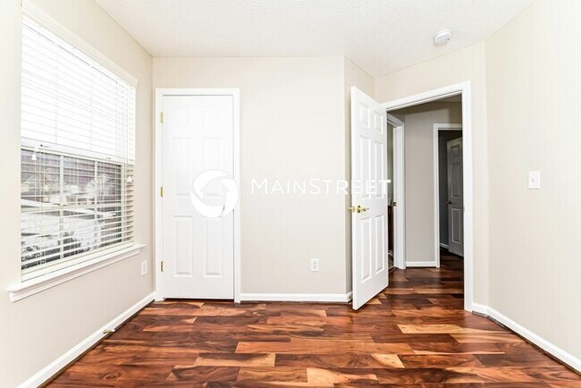 Building Photo - 3 Bedroom Pet-Friendly Home in LOCUST GROVE, GA with Main Street Renewal