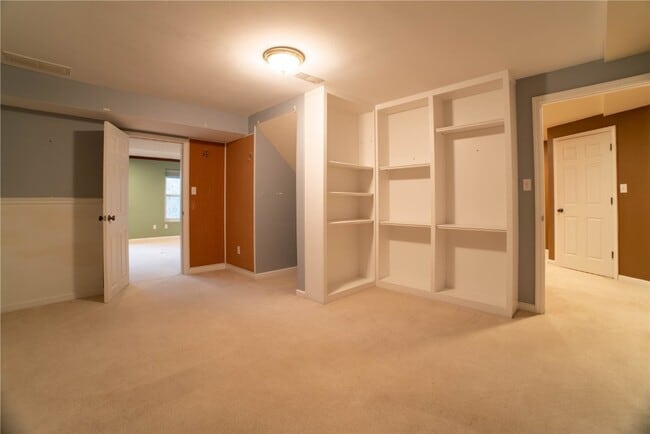 Building Photo - 570 Castle Ridge Dr