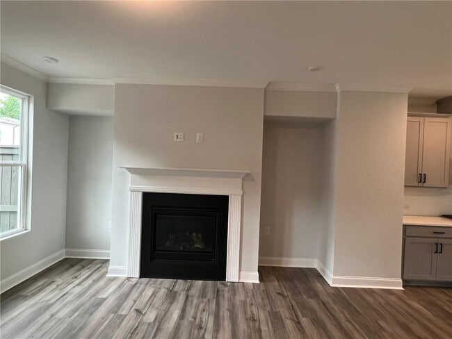 Building Photo - 327 Maltibie Dr