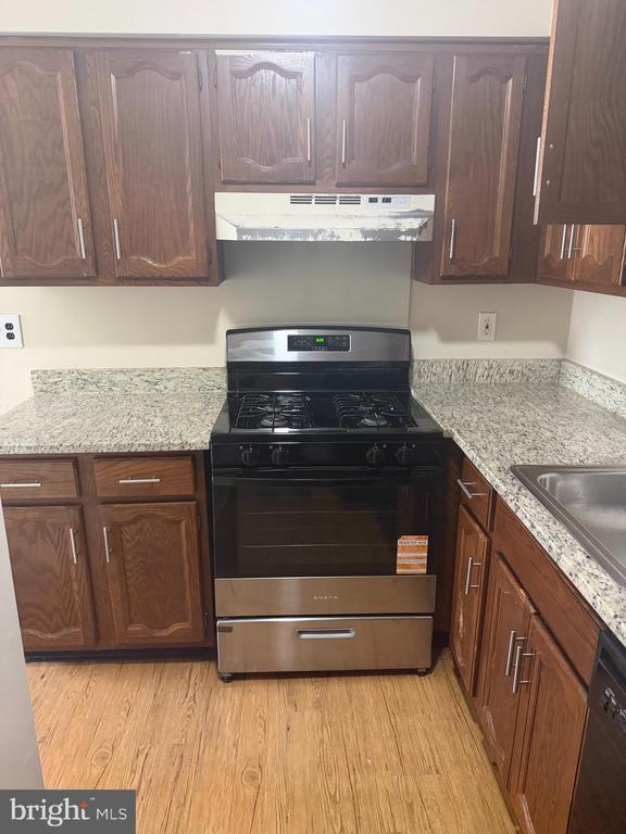 Building Photo - 526 Gia Cir