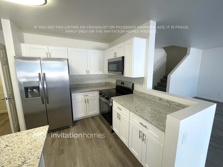 Building Photo - 15996 W Watkins St