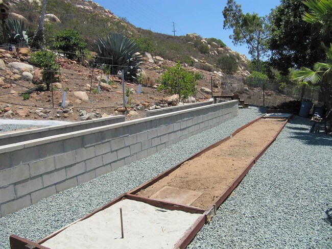 Building Photo - 13236 Poway Hills Dr