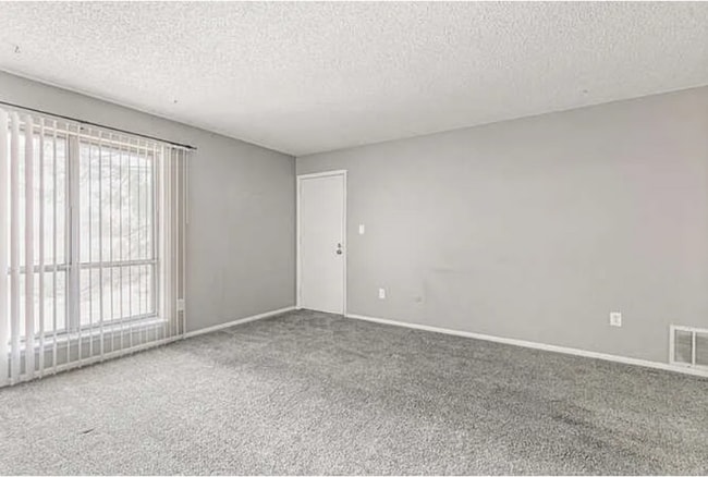 Building Photo - Adorable 2 bed, 2 Bath Condo In Centennial