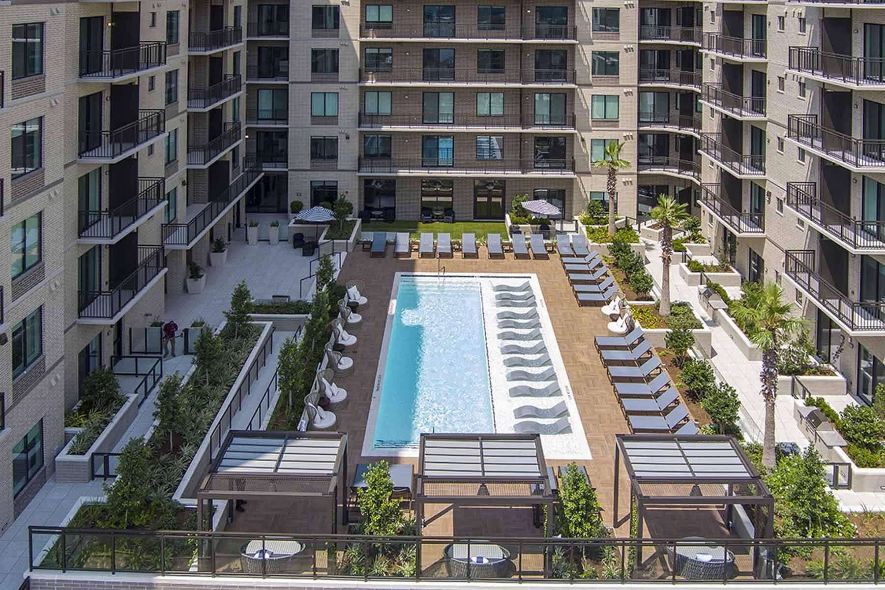 Building Photo - 2727 Albany St