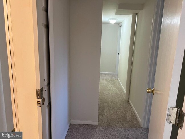 Building Photo - 2046 Greenwich St