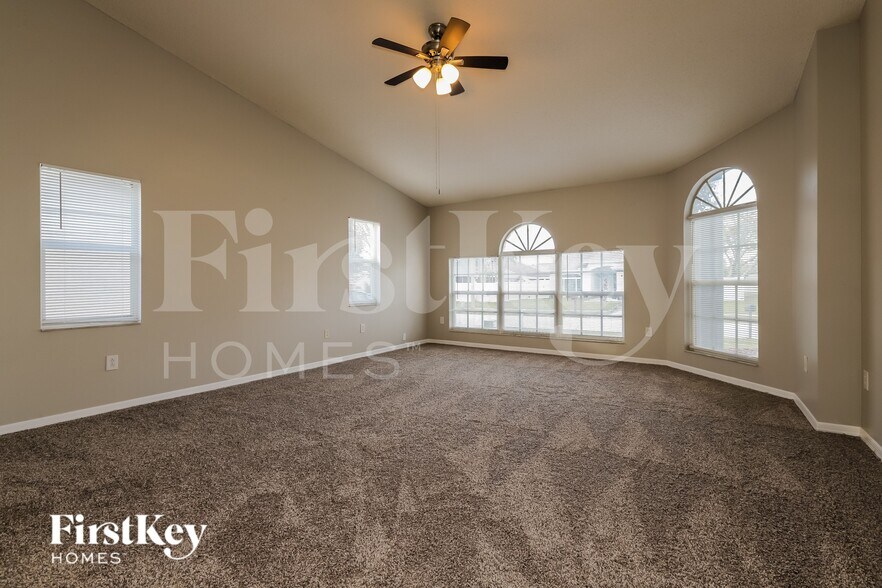 Building Photo - 13452 Beechberry Dr
