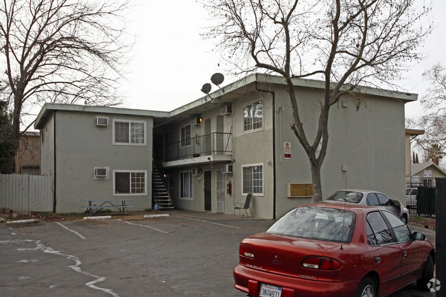 Building Photo - Alta Apartments