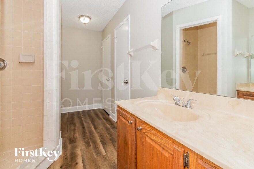 Building Photo - 1383 Mayberry Ln
