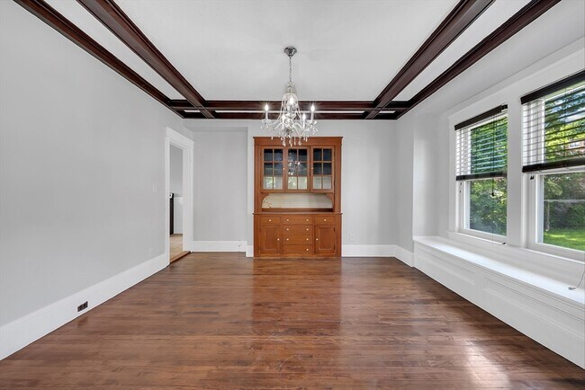 Building Photo - 8 Brantwood Rd