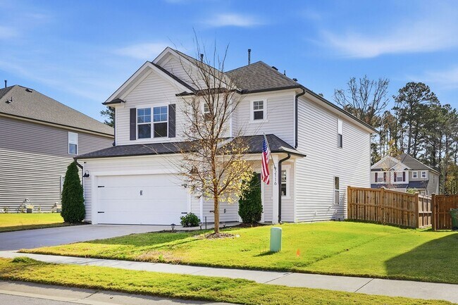 Building Photo - AVAILABLE AUGUST 7- NOW! BEAUTIFUL 2 STORY HOME IN FUQUAY-VARINA