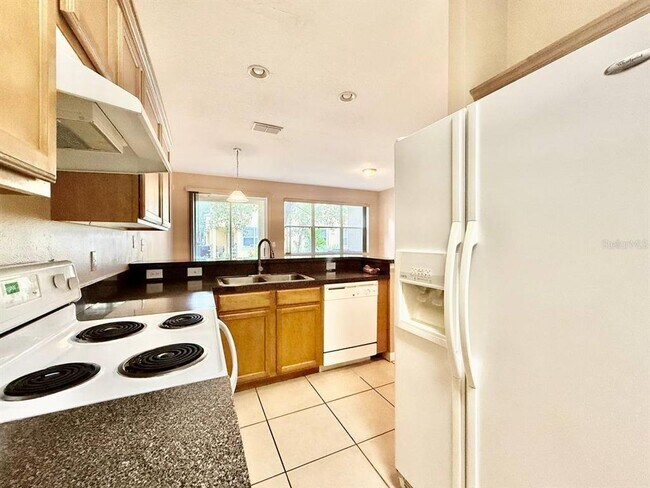 Building Photo - 8173 Stone View Dr