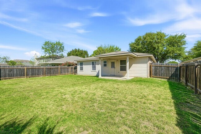 Building Photo - 3357 Pioneer Crossing Dr