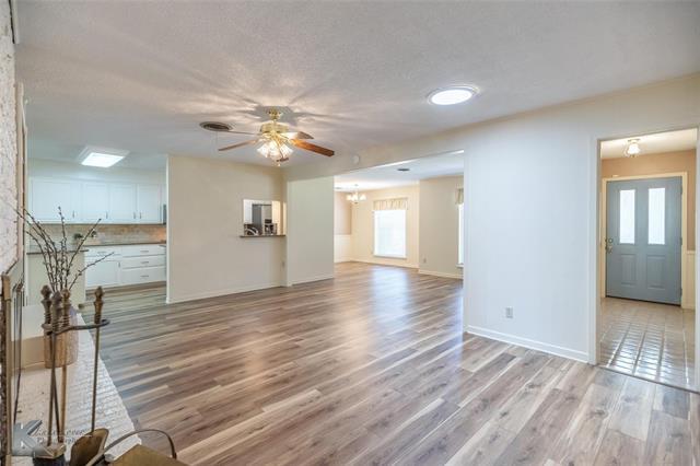 Building Photo - 3317 Santa Monica Dr