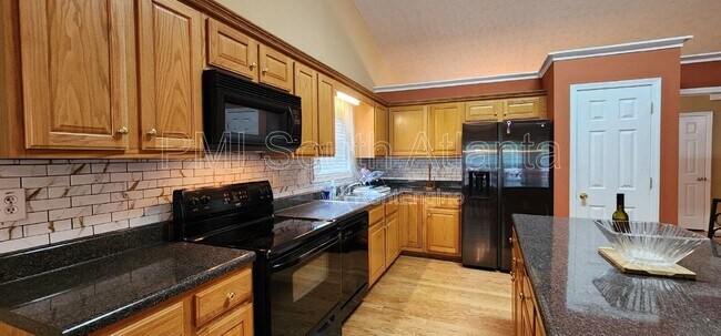 Building Photo - 4284 Cedar Lake Cove