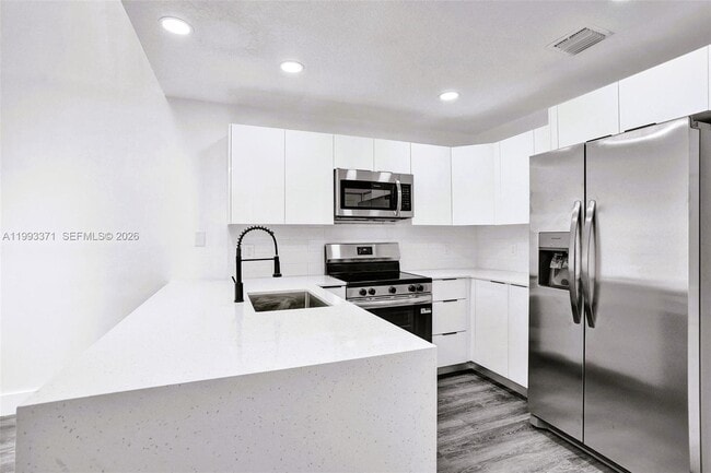 Building Photo - 1818 Adventure Pl