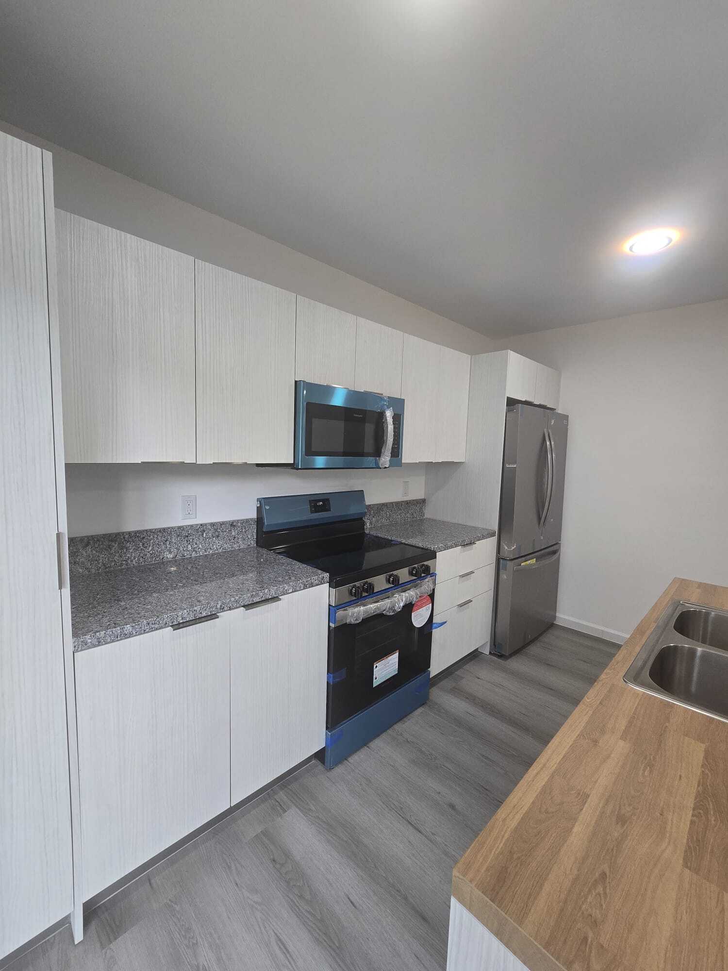 Building Photo - 568 NW 7th St