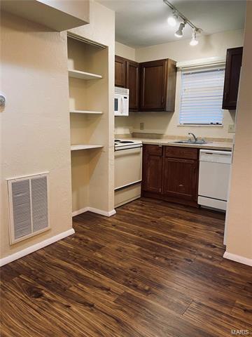 Building Photo - 130 Ashley Dr
