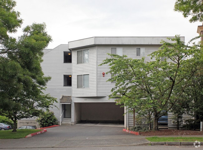 Primary Photo - 255 4th Ave
