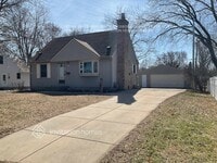 Building Photo - 2713 W 71st 1/2 St