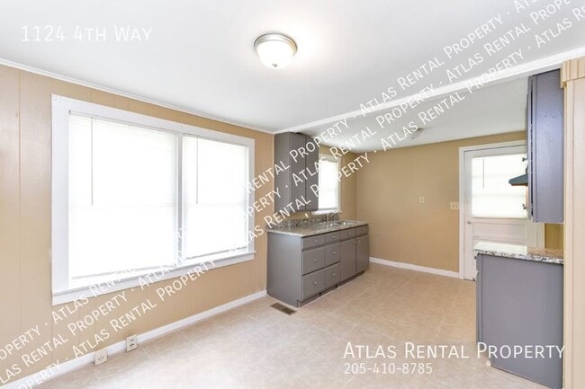 Building Photo - 1124 4th Way