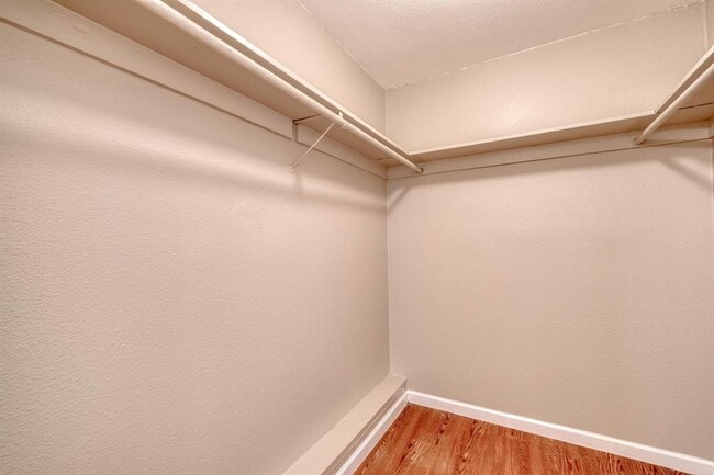 Building Photo - 2700 Catalina Dr