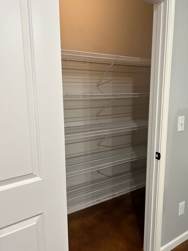 Building Photo - 101 Private Rd 4017