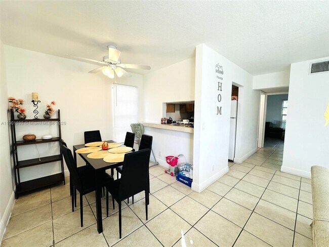 Building Photo - 3037 NW 118th Dr