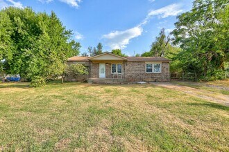 Building Photo - 3 bed 2 bath home in MWC