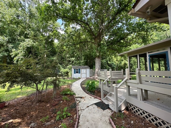 Building Photo - Peaceful Home in Pamlico Village