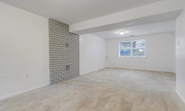 Building Photo - 4821 Fox St