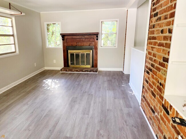 Building Photo - 1808 Meadowglades Dr