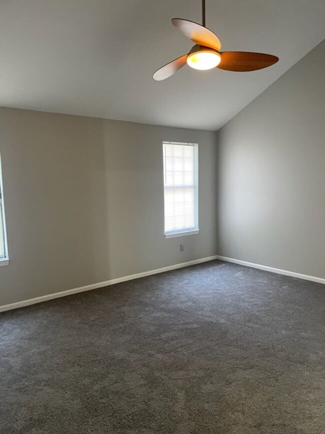 Building Photo - Quaint Townhome in the Heart of North Augusta