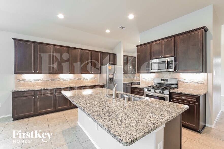Building Photo - 4711 Creekside Hvn Trl