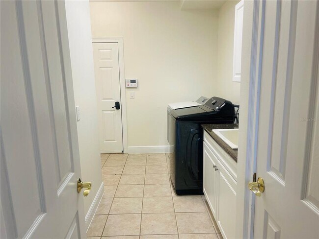 Building Photo - 11357 Preserve View Dr