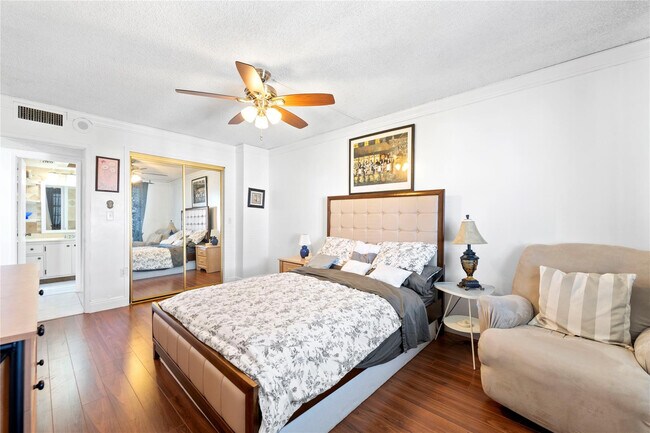 Building Photo - 2801 NE 183rd St