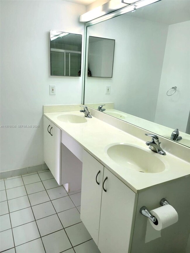 Building Photo - 3300 NE 191st St