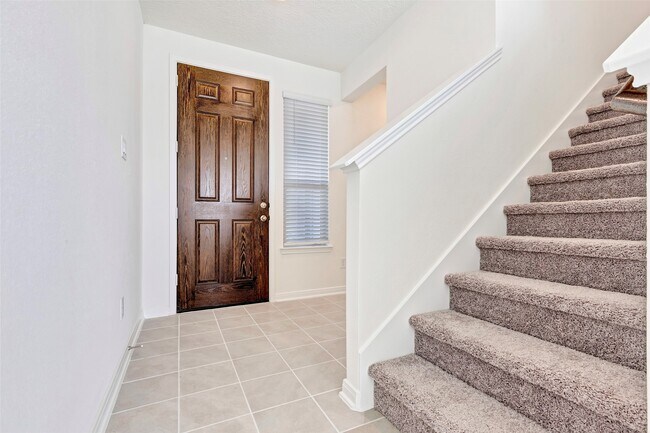 Building Photo - 9423 Castillo Ct