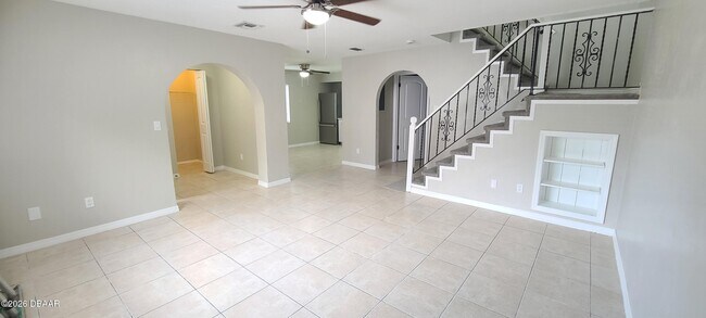 Building Photo - 2118 Oak Meadow Cir