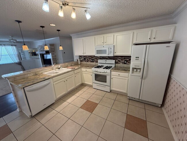 Building Photo - 2829 Burgos Dr