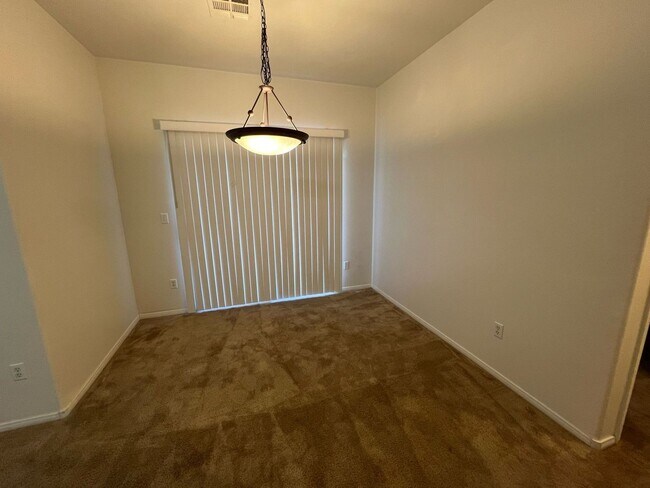 Building Photo - Summerlin Condo