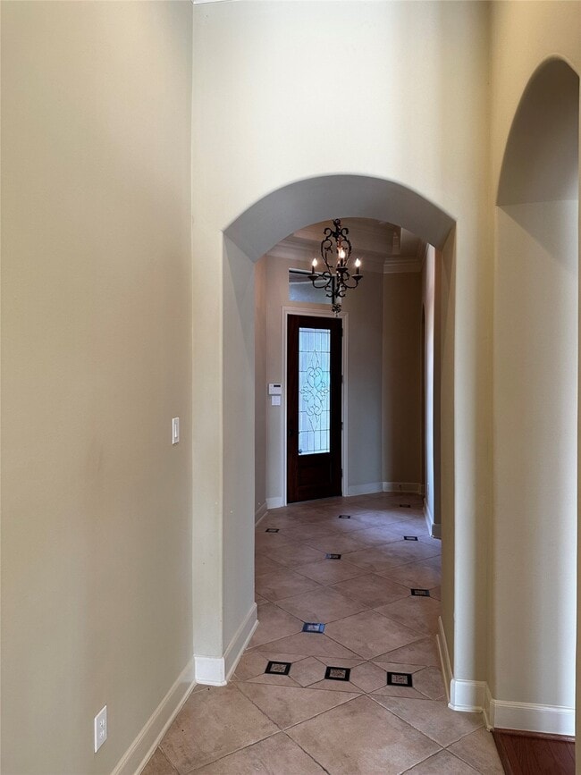 Building Photo - 617 Constellation Blvd