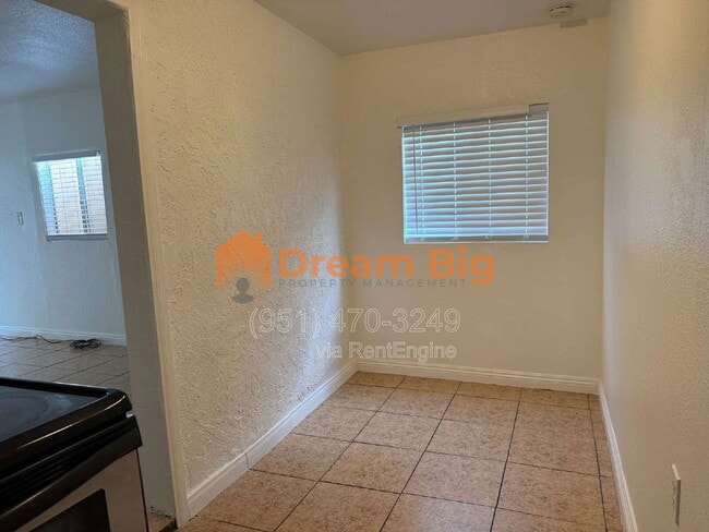 Building Photo - 14653 Washington Dr