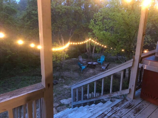 Building Photo - 297 Little River Ln