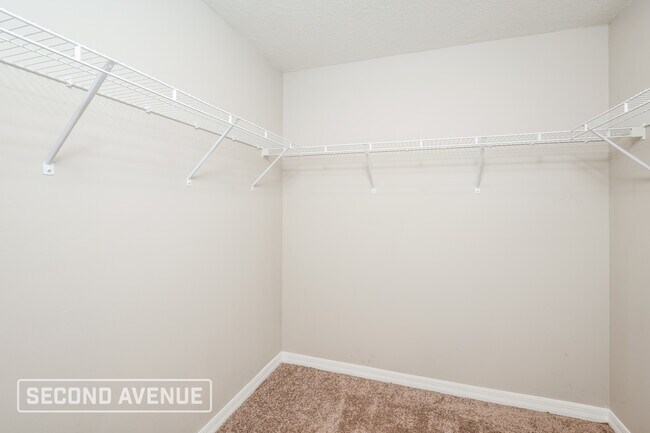 Building Photo - 846 Carnation Ave SE